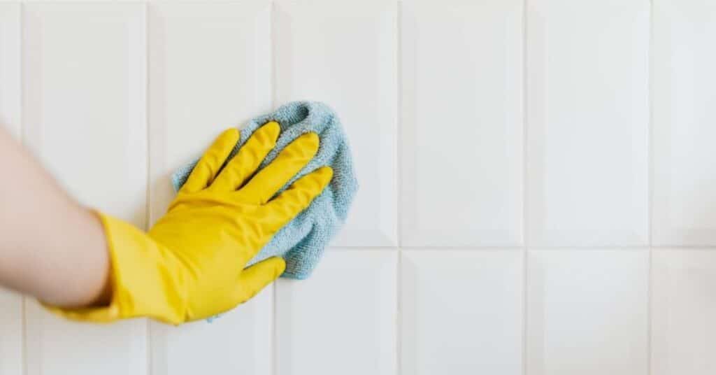 5 house cleaning myths debunked