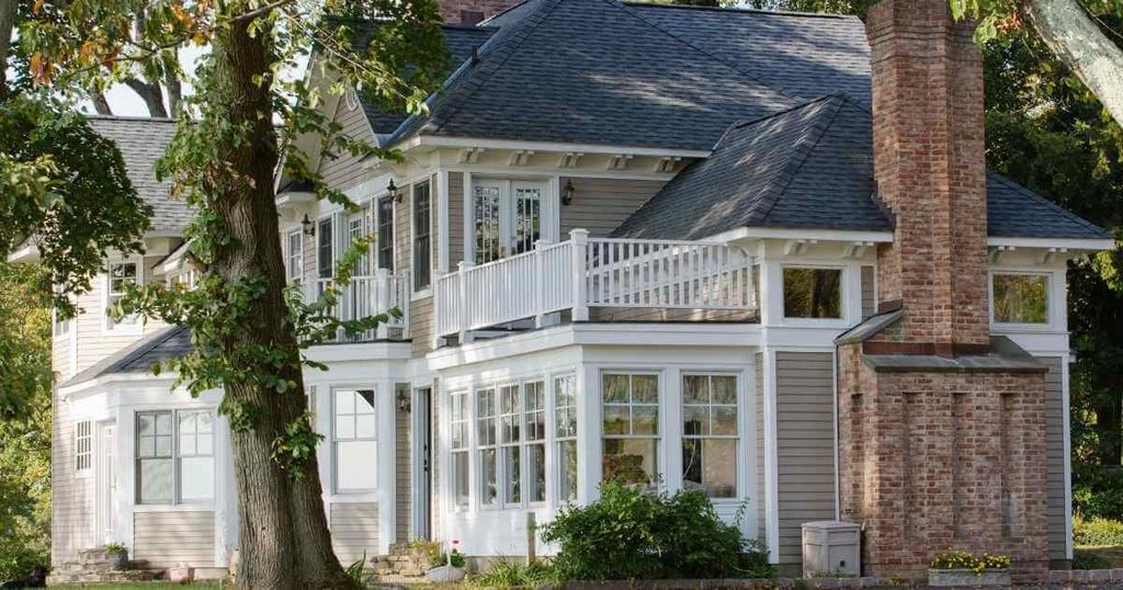 Why Fort Worth's Older Homes Need Extra Attention When Cleaning